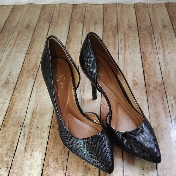 Jessica Simpson Sophisticated Black Textured Heels - Picture 1 of 5